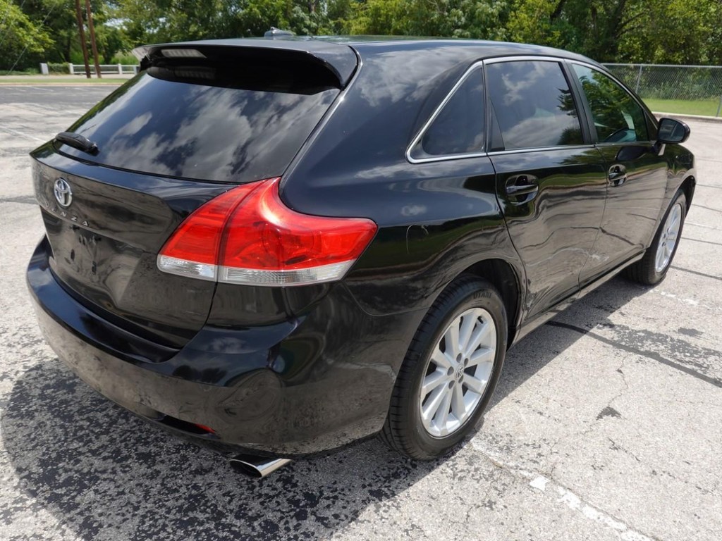 Toyota Venza Vehicle Full-screen Gallery Image 07