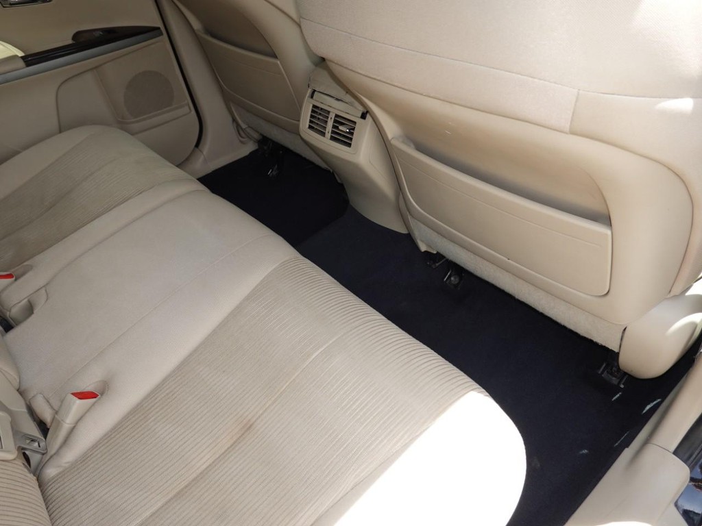 Toyota Venza Vehicle Full-screen Gallery Image 24