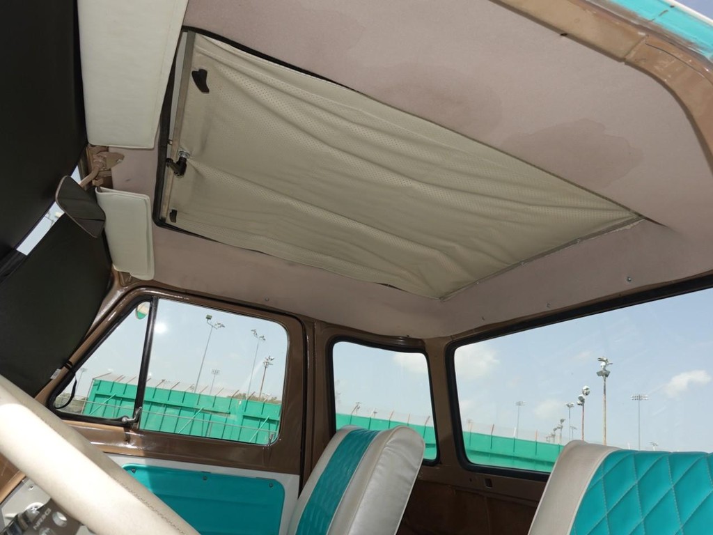 Ford E-100 Vehicle Full-screen Gallery Image 20