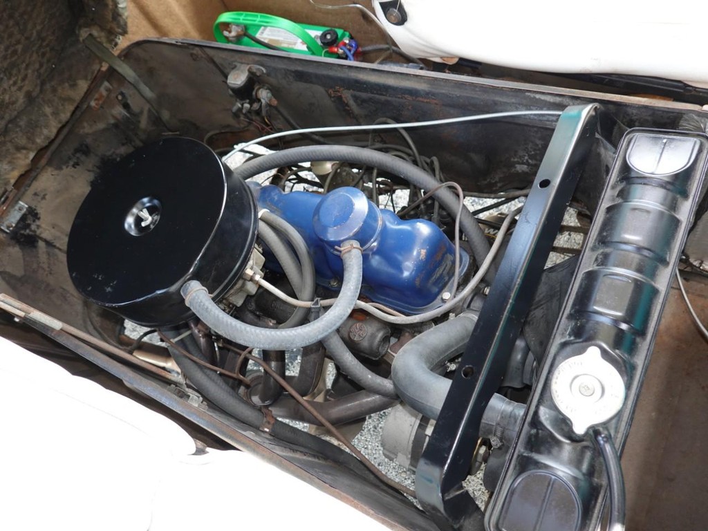 Ford E-100 Vehicle Full-screen Gallery Image 26