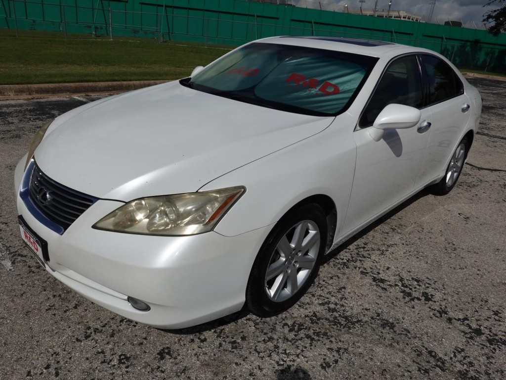 Lexus ES 350 Vehicle Full-screen Gallery Image 03
