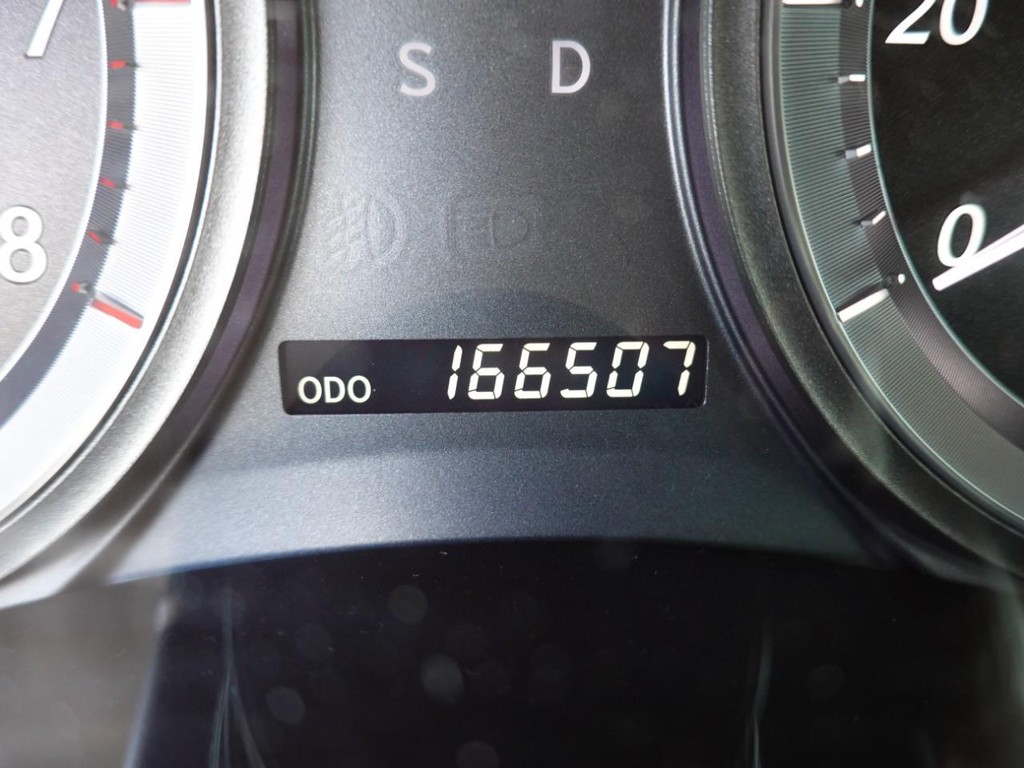 Lexus ES 350 Vehicle Full-screen Gallery Image 12