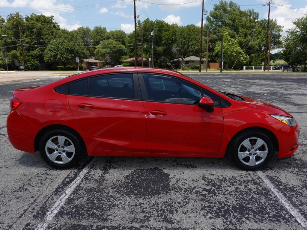Chevrolet Cruze Vehicle Full-screen Gallery Image 08