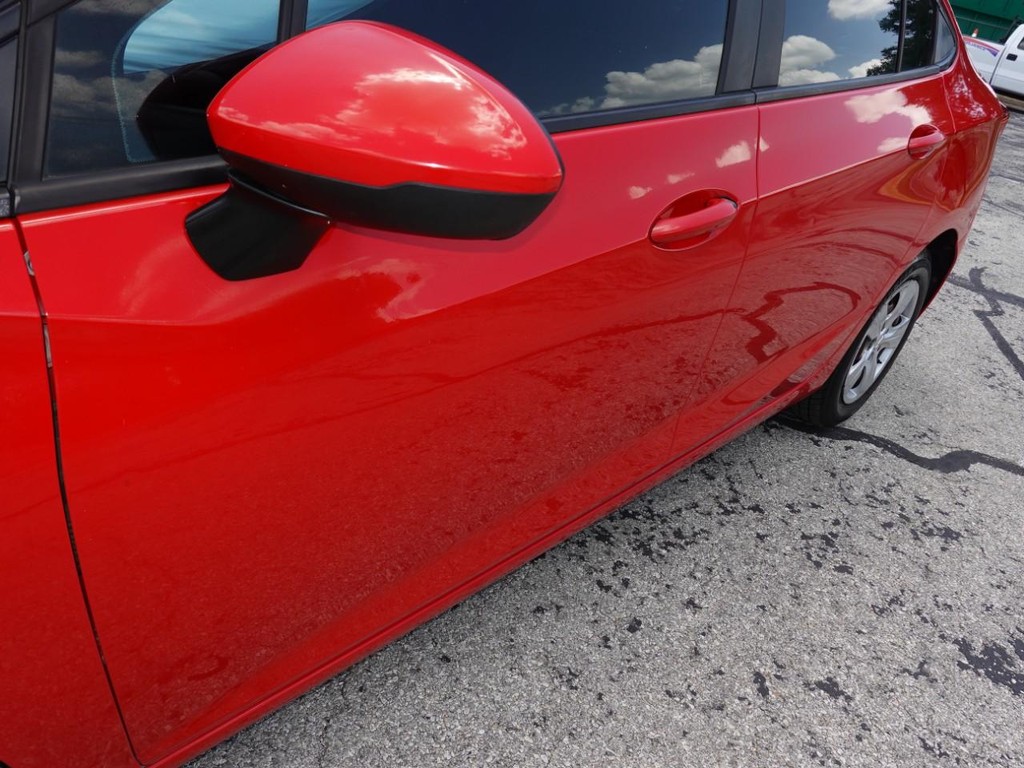 Chevrolet Cruze Vehicle Full-screen Gallery Image 10