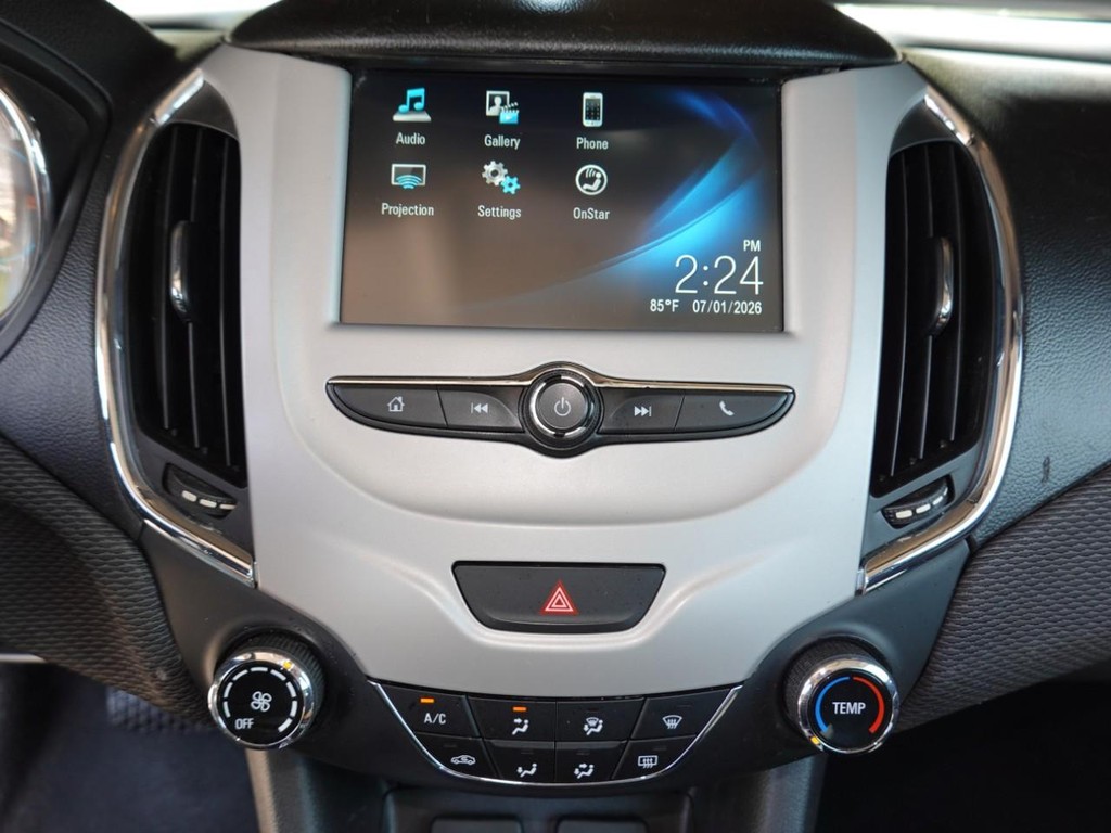 Chevrolet Cruze Vehicle Full-screen Gallery Image 14