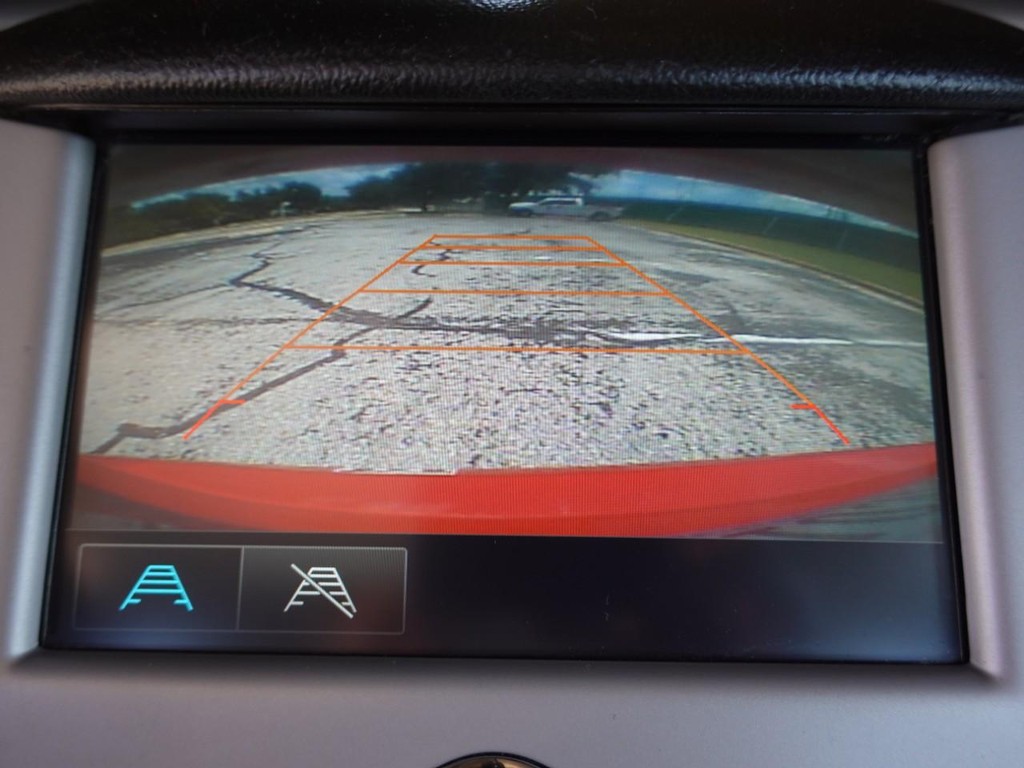 Chevrolet Cruze Vehicle Full-screen Gallery Image 15
