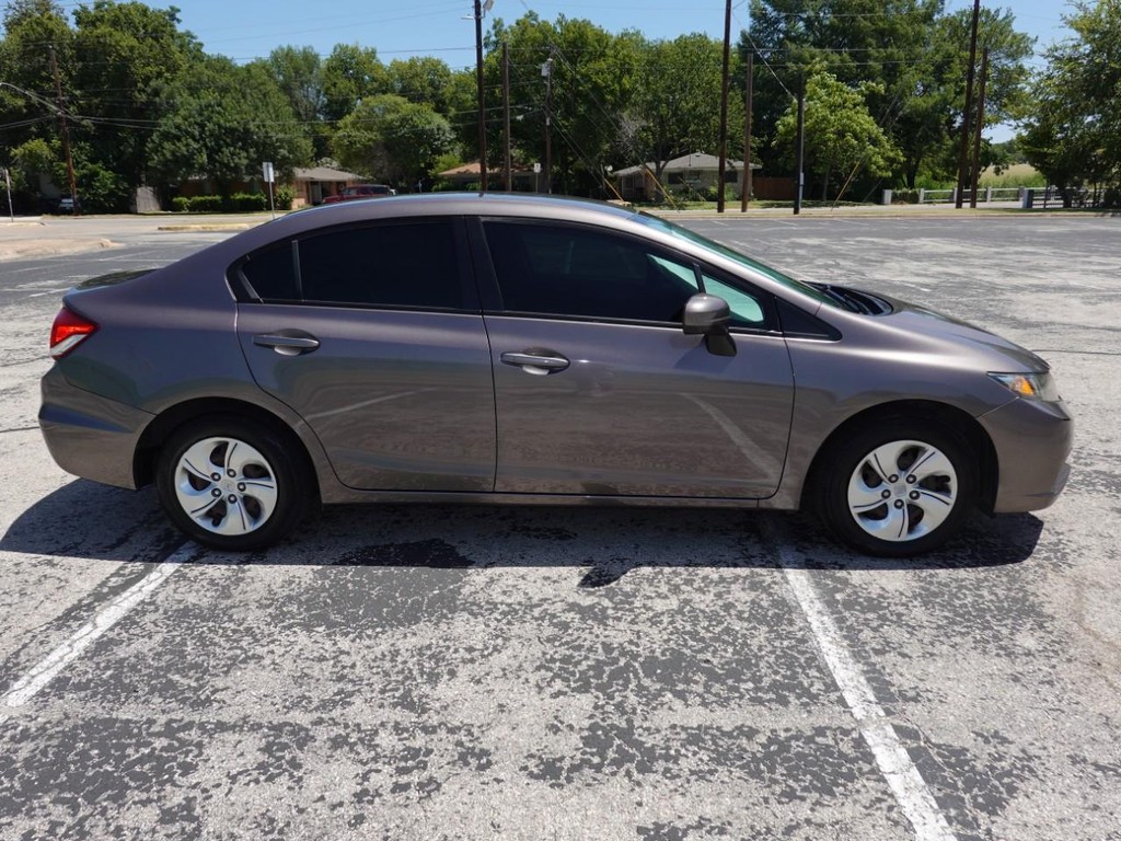 Honda Civic Sedan Vehicle Full-screen Gallery Image 08