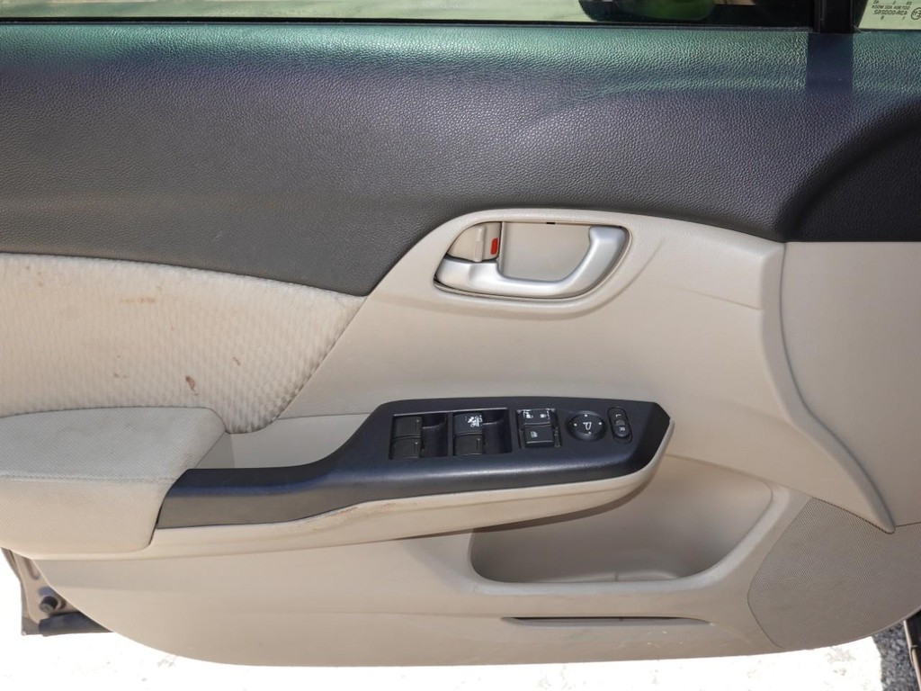 Honda Civic Sedan Vehicle Full-screen Gallery Image 18