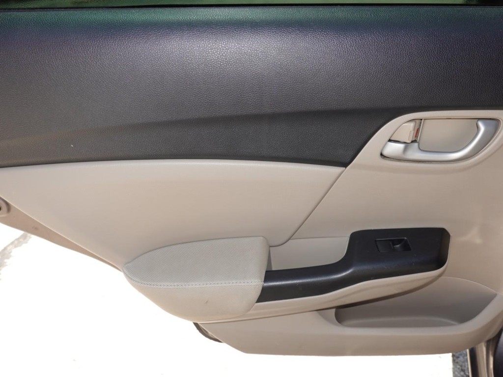 Honda Civic Sedan Vehicle Full-screen Gallery Image 20