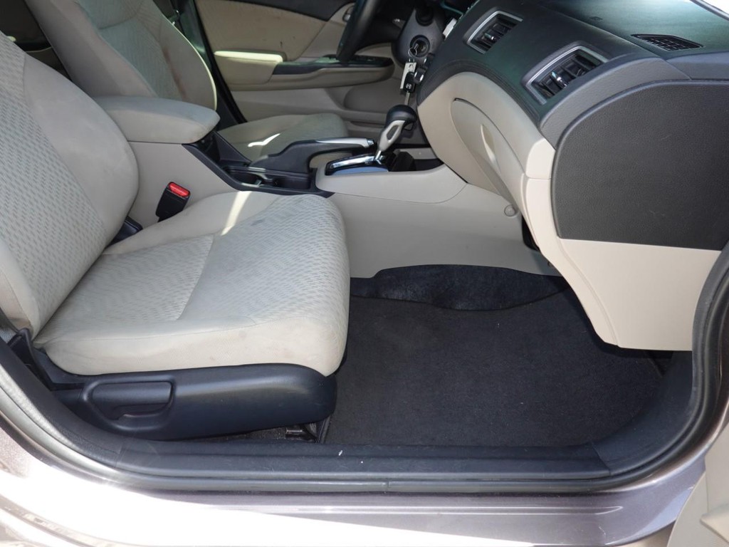 Honda Civic Sedan Vehicle Full-screen Gallery Image 22