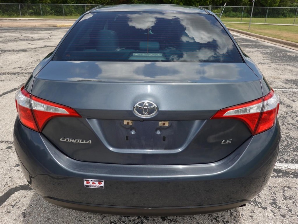 Toyota Corolla Vehicle Full-screen Gallery Image 06