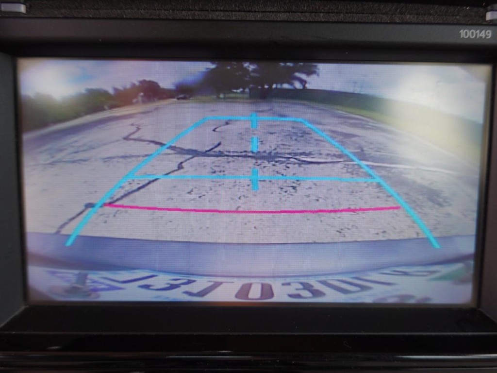 Toyota Corolla Vehicle Full-screen Gallery Image 15