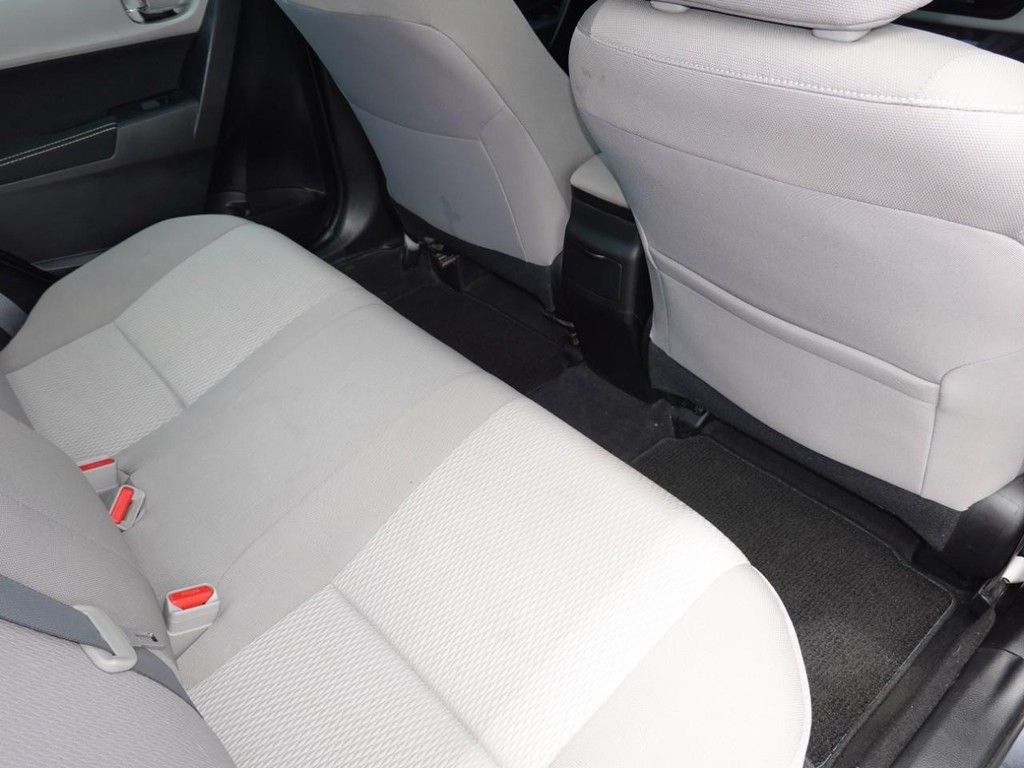 Toyota Corolla Vehicle Full-screen Gallery Image 24