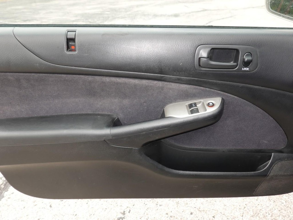 Honda Civic Vehicle Full-screen Gallery Image 17