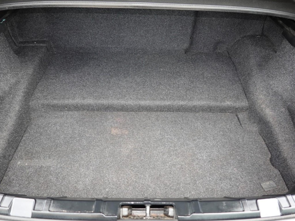 BMW Z4 Vehicle Full-screen Gallery Image 22