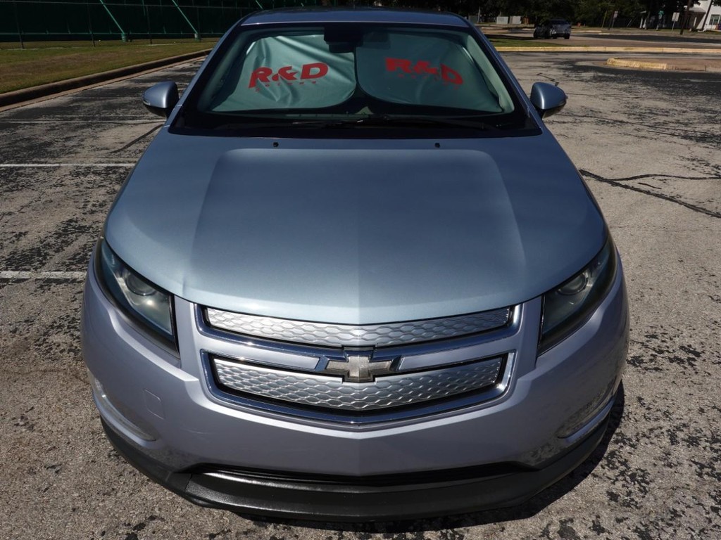 Chevrolet Volt Vehicle Full-screen Gallery Image 02
