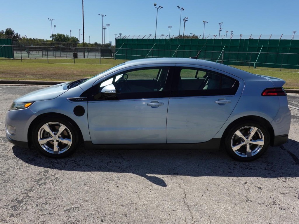 Chevrolet Volt Vehicle Full-screen Gallery Image 04