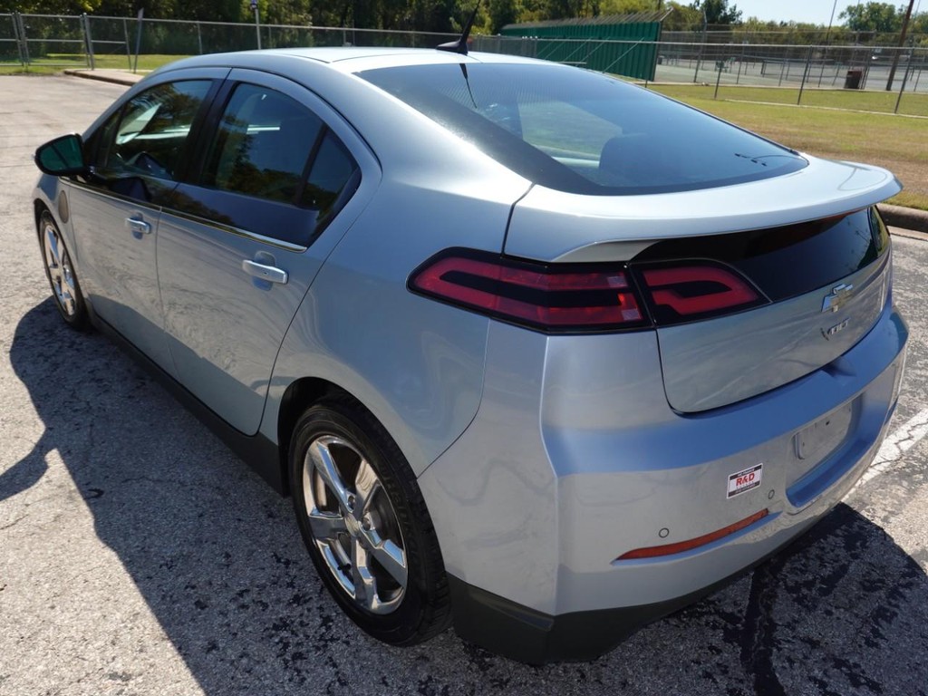 Chevrolet Volt Vehicle Full-screen Gallery Image 05
