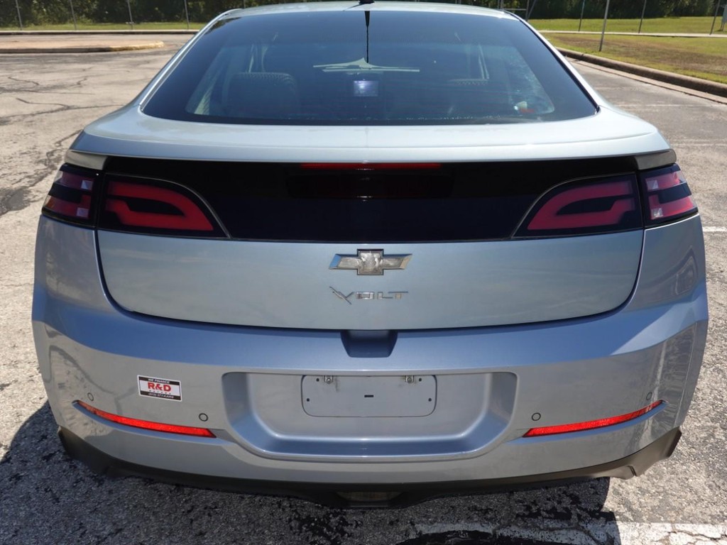 Chevrolet Volt Vehicle Full-screen Gallery Image 06