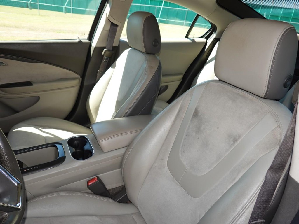 Chevrolet Volt Vehicle Full-screen Gallery Image 15