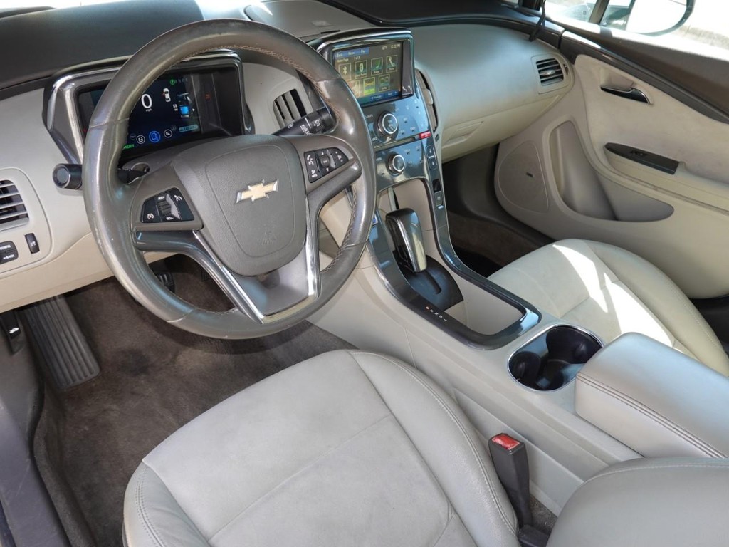 Chevrolet Volt Vehicle Full-screen Gallery Image 16