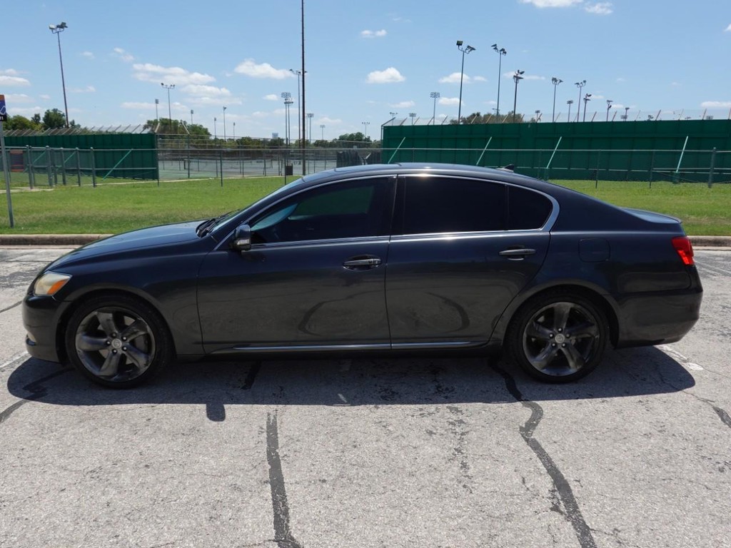 Lexus GS 350 Vehicle Full-screen Gallery Image 04