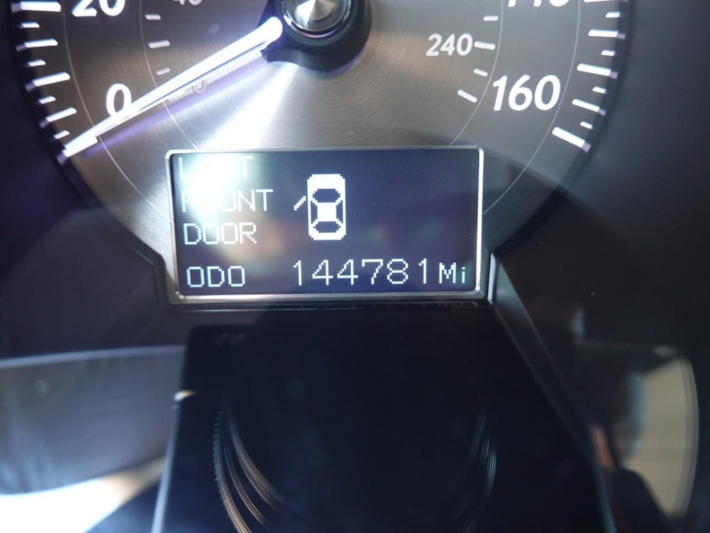 Lexus GS 350 Vehicle Full-screen Gallery Image 12
