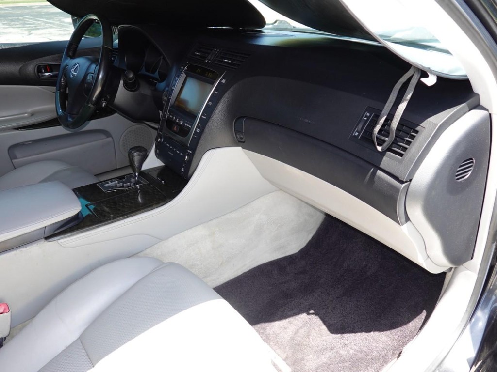 Lexus GS 350 Vehicle Full-screen Gallery Image 21