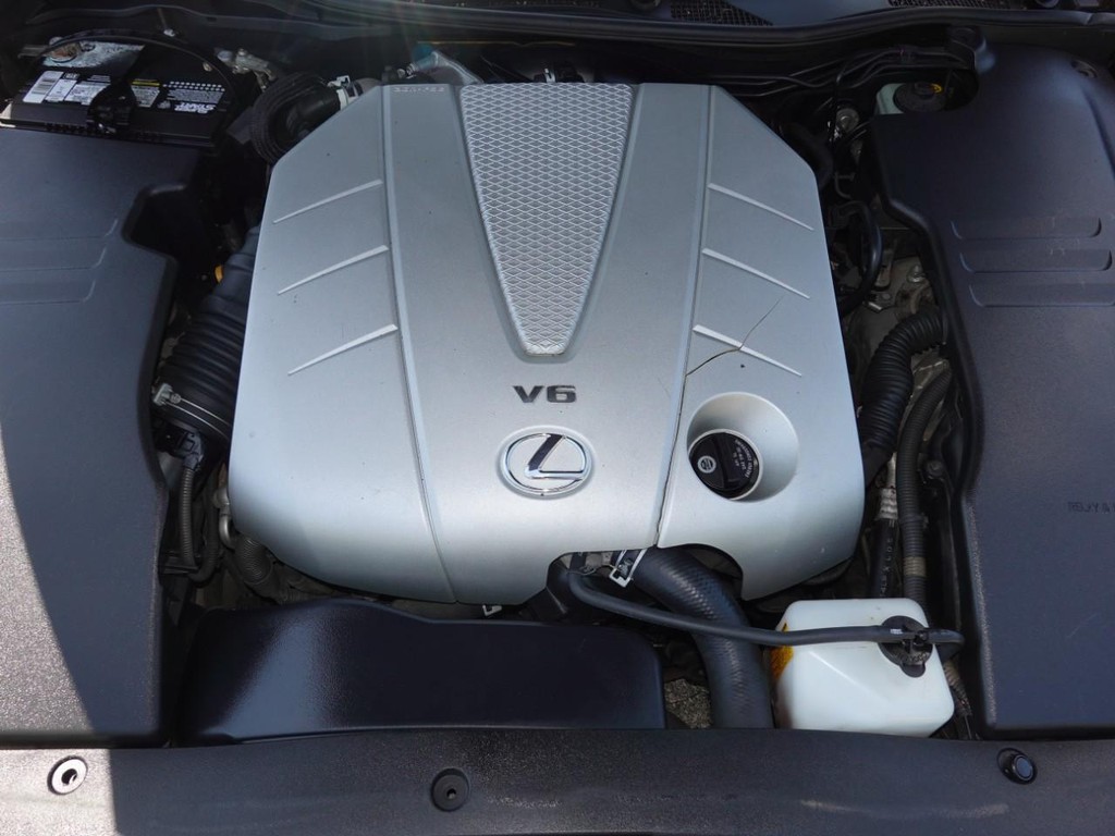 Lexus GS 350 Vehicle Full-screen Gallery Image 27