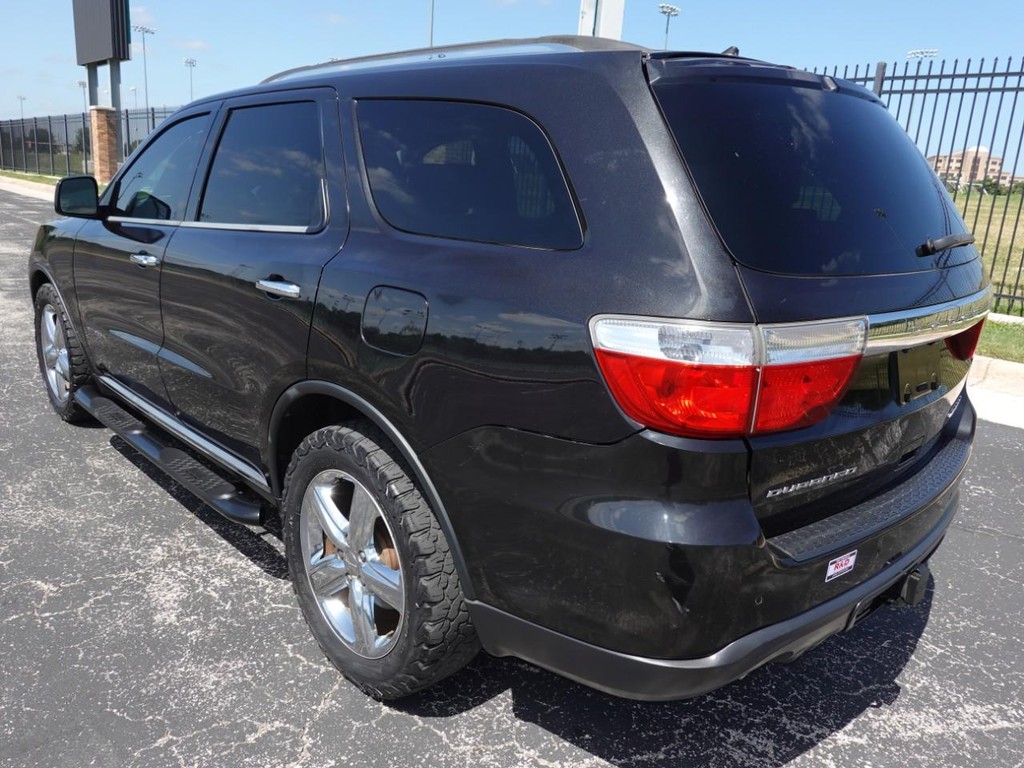 Dodge Durango Vehicle Full-screen Gallery Image 05