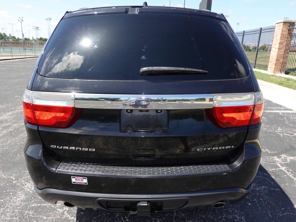 Dodge Durango Vehicle Full-screen Gallery Image 06