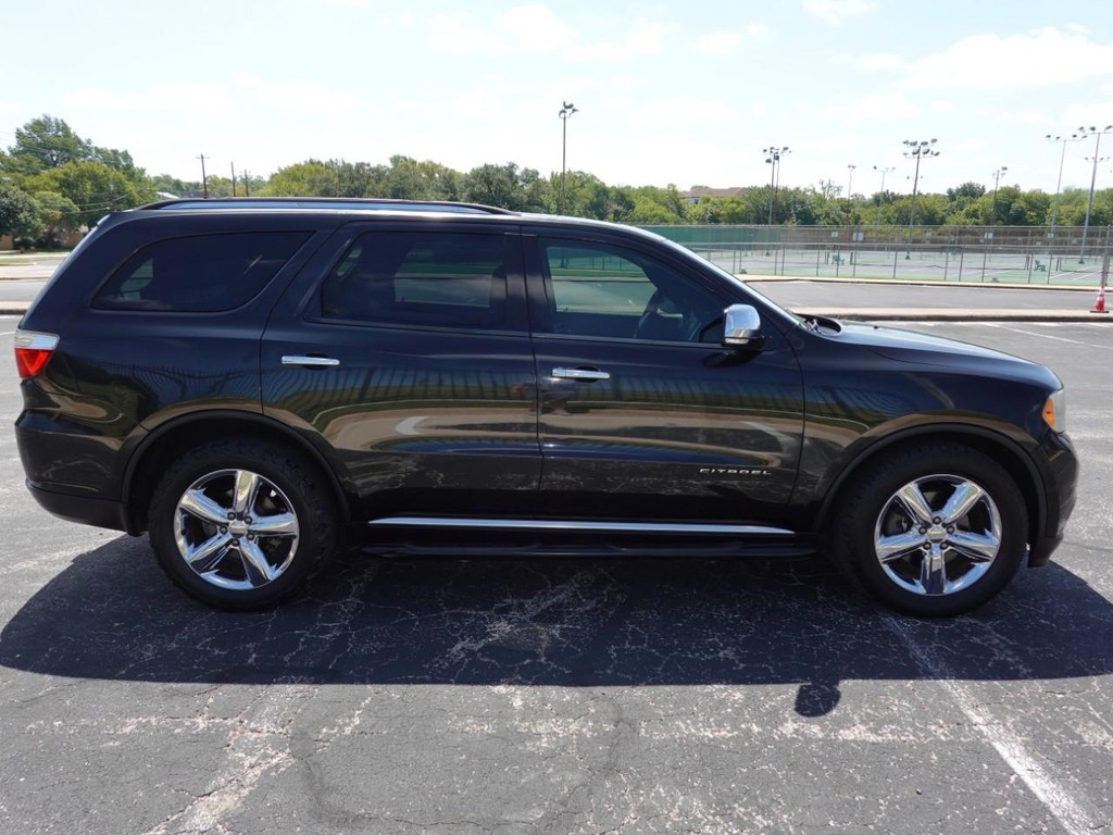 Dodge Durango Vehicle Full-screen Gallery Image 08