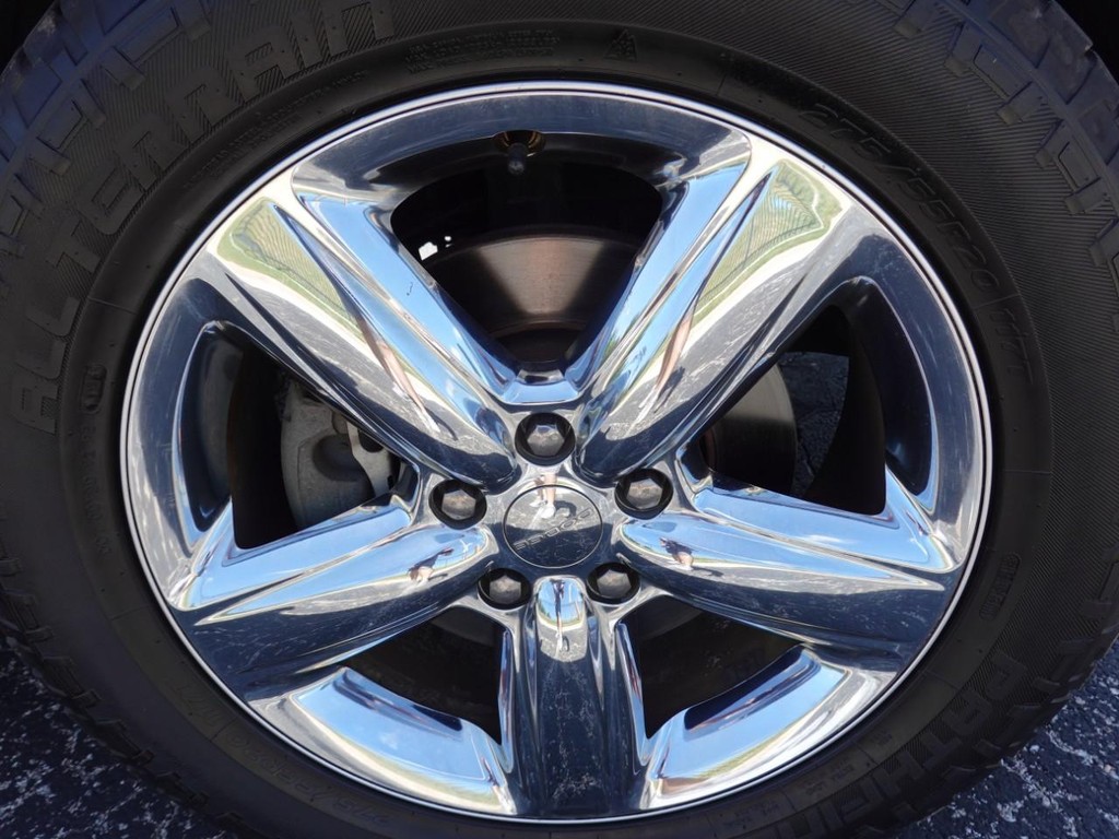 Dodge Durango Vehicle Full-screen Gallery Image 09