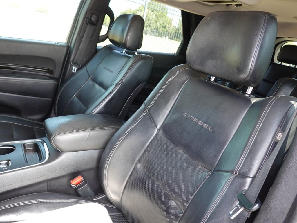 Dodge Durango Vehicle Full-screen Gallery Image 15