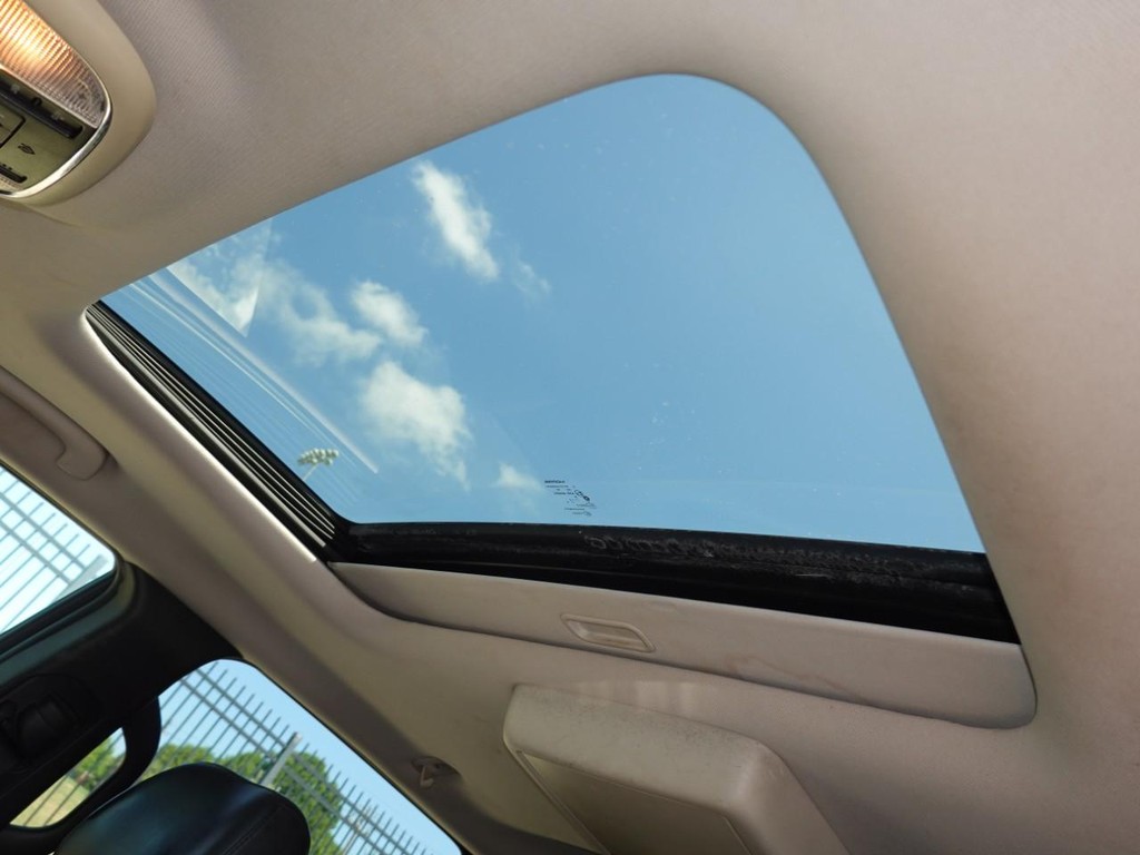 Dodge Durango Vehicle Full-screen Gallery Image 16