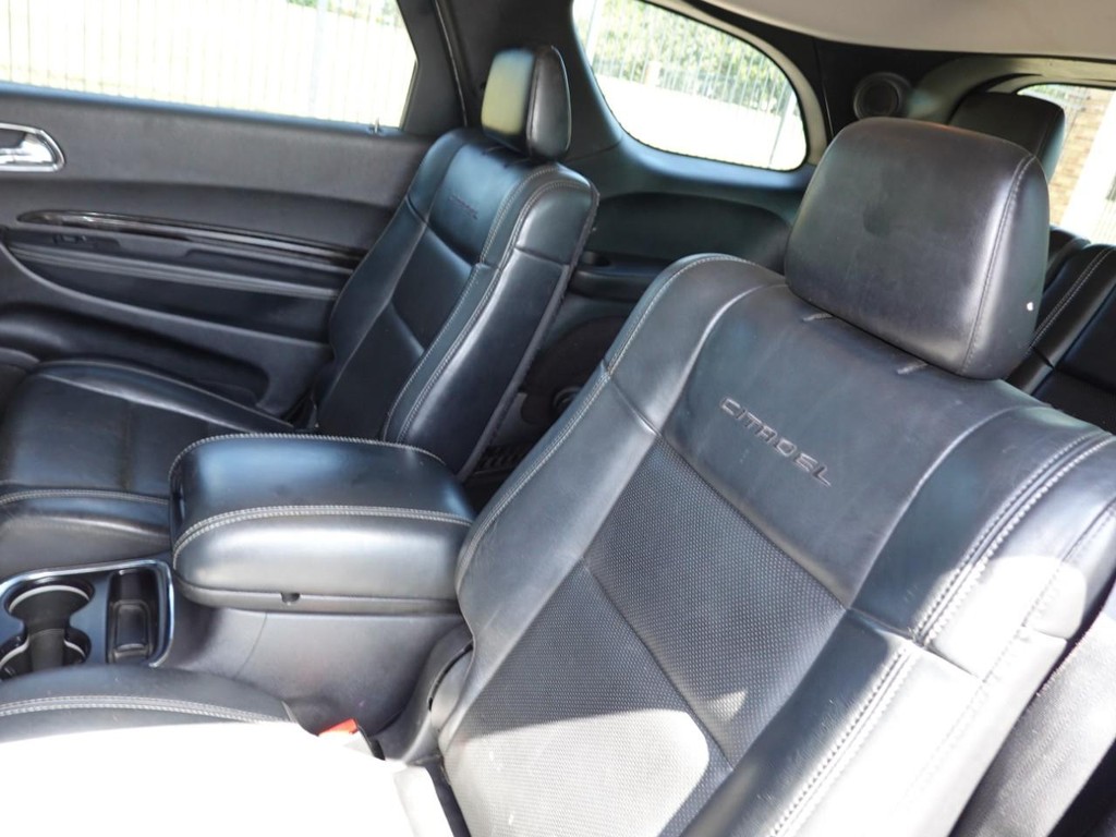 Dodge Durango Vehicle Full-screen Gallery Image 19