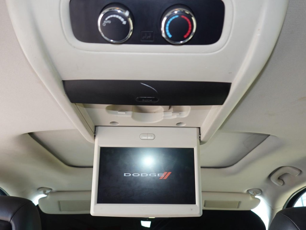 Dodge Durango Vehicle Full-screen Gallery Image 20