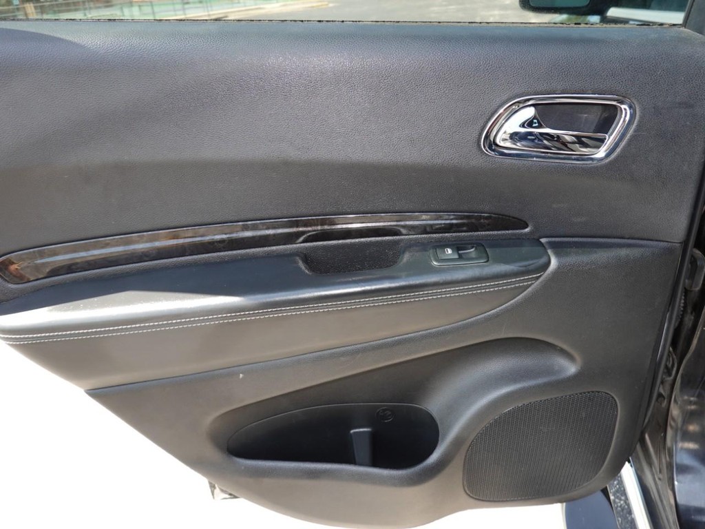 Dodge Durango Vehicle Full-screen Gallery Image 21