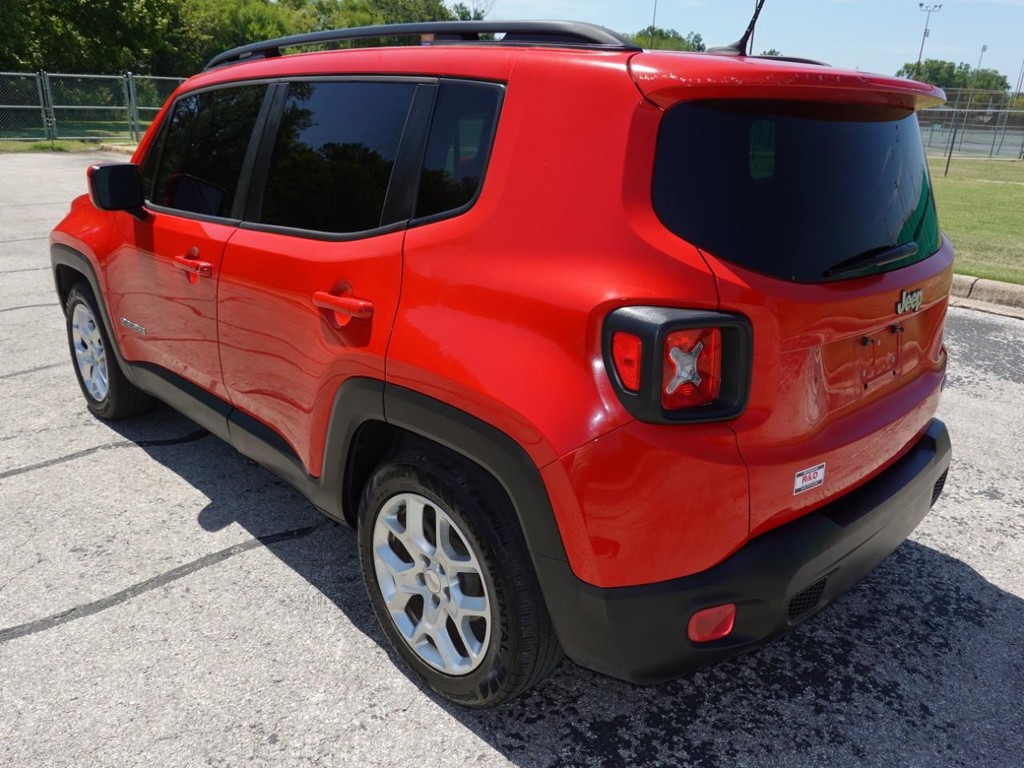 Jeep Renegade Vehicle Full-screen Gallery Image 04