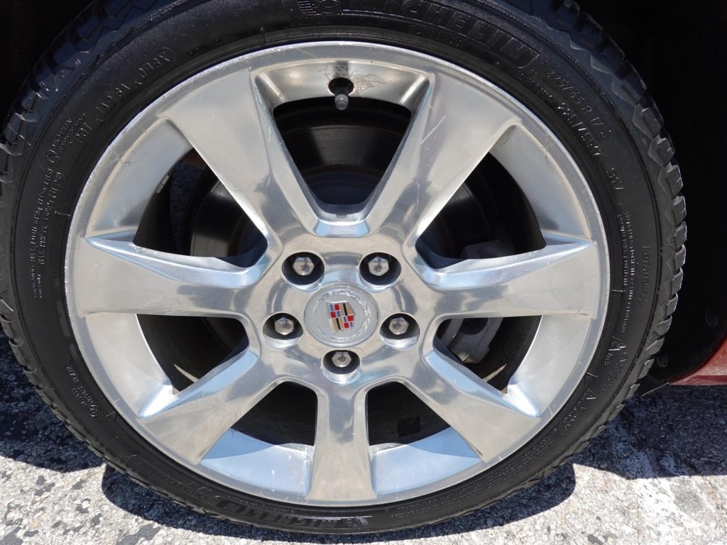 Cadillac ATS Vehicle Full-screen Gallery Image 09