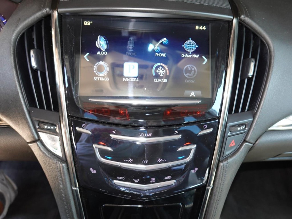 Cadillac ATS Vehicle Full-screen Gallery Image 13