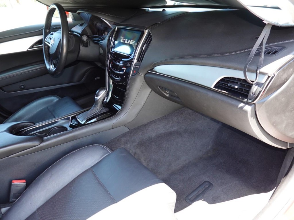 Cadillac ATS Vehicle Full-screen Gallery Image 21