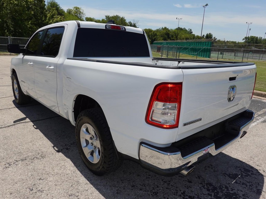 Ram 1500 Vehicle Full-screen Gallery Image 03