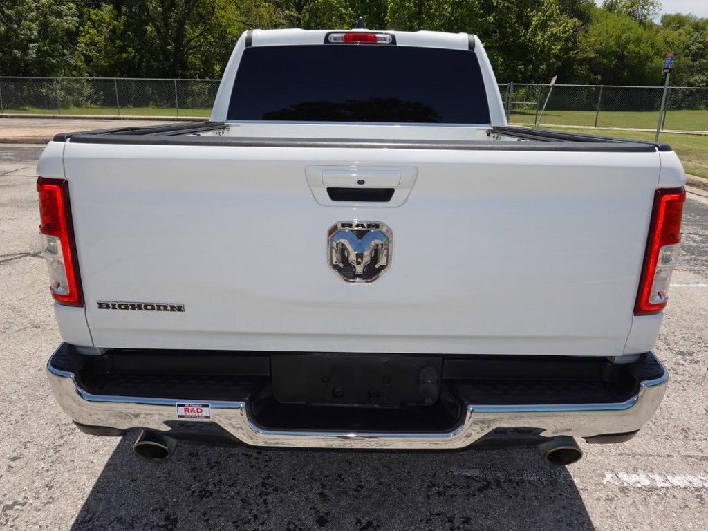 Ram 1500 Vehicle Full-screen Gallery Image 04