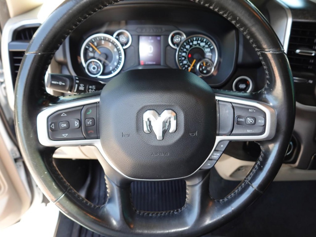 Ram 1500 Vehicle Full-screen Gallery Image 11