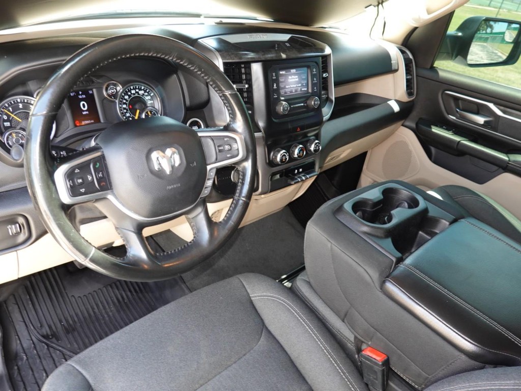 Ram 1500 Vehicle Full-screen Gallery Image 15
