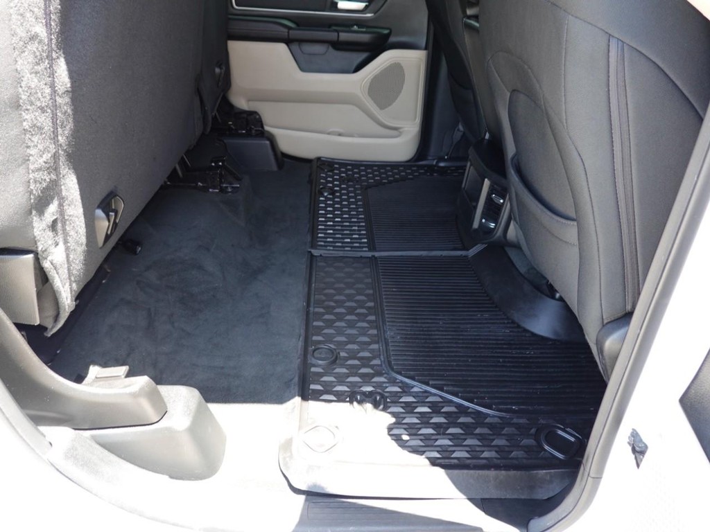 Ram 1500 Vehicle Full-screen Gallery Image 23
