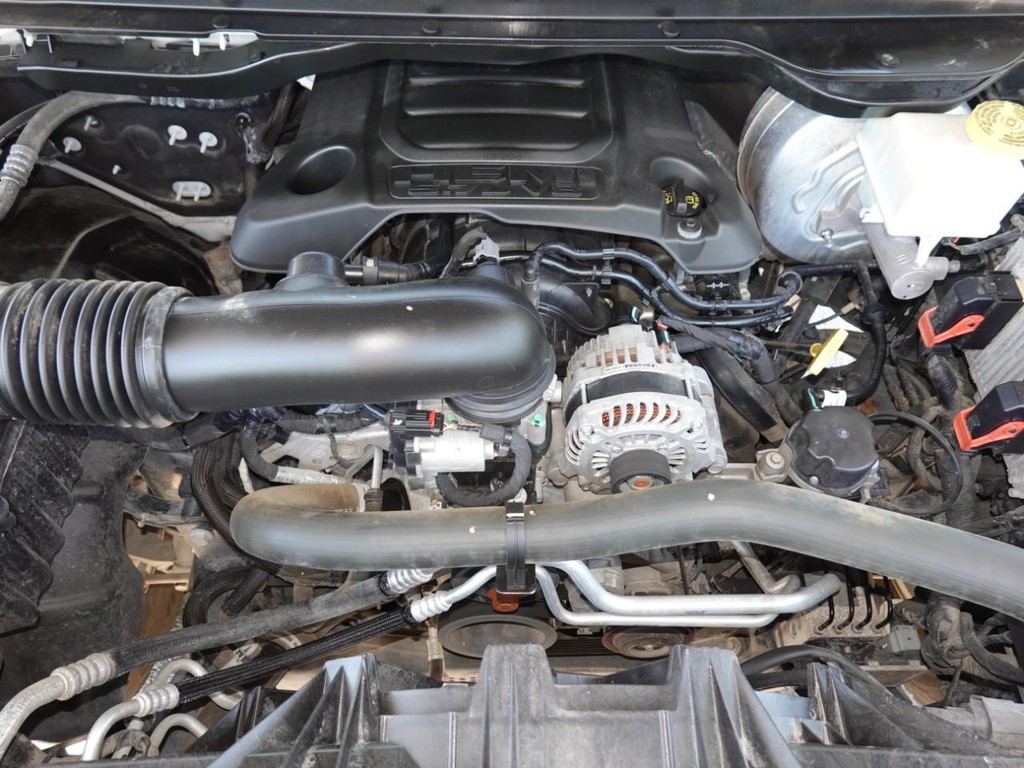 Ram 1500 Vehicle Full-screen Gallery Image 25