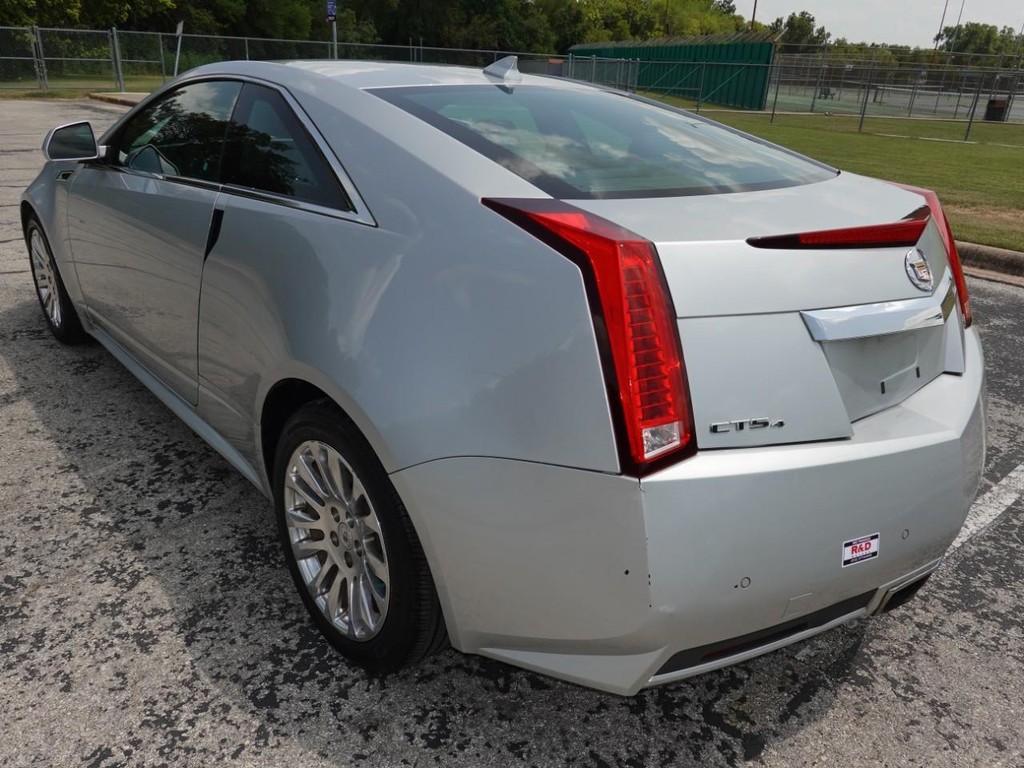 Cadillac CTS Coupe Vehicle Full-screen Gallery Image 05