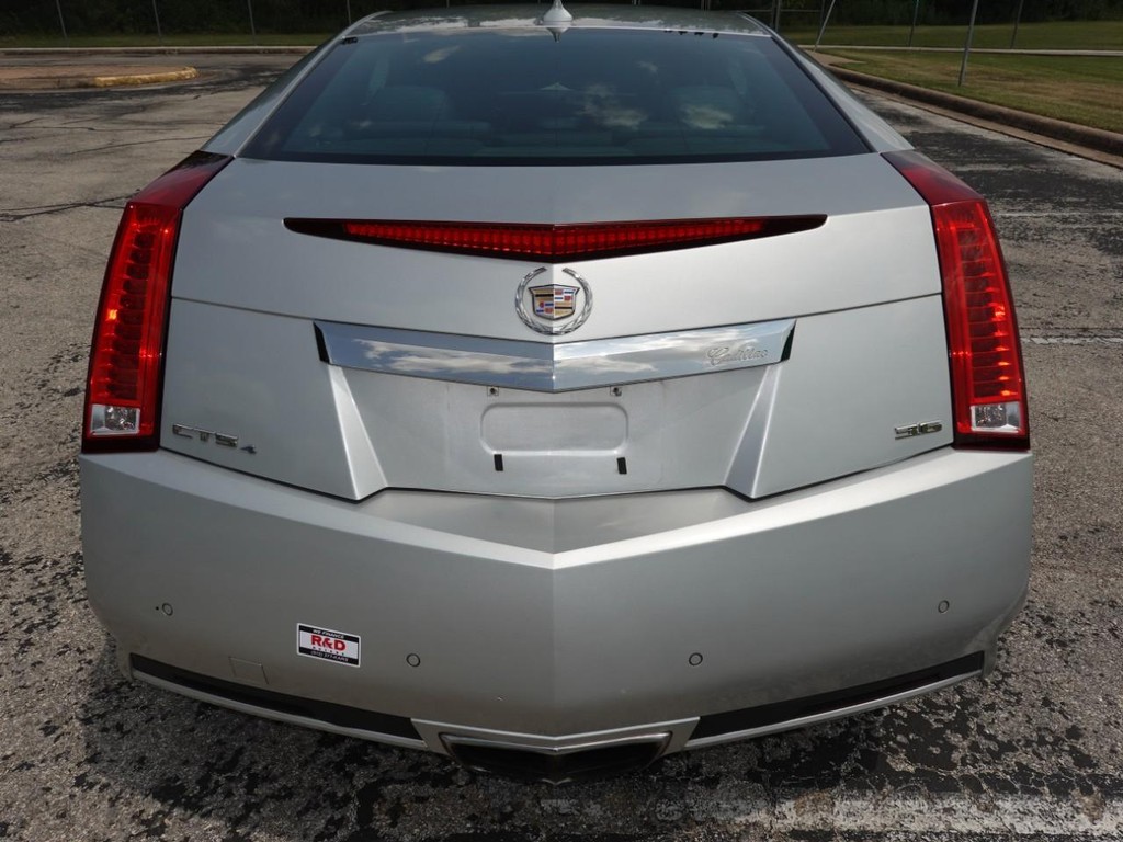Cadillac CTS Coupe Vehicle Full-screen Gallery Image 06